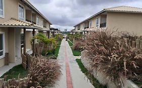 Lindo apartamento em condominio dois ar cond